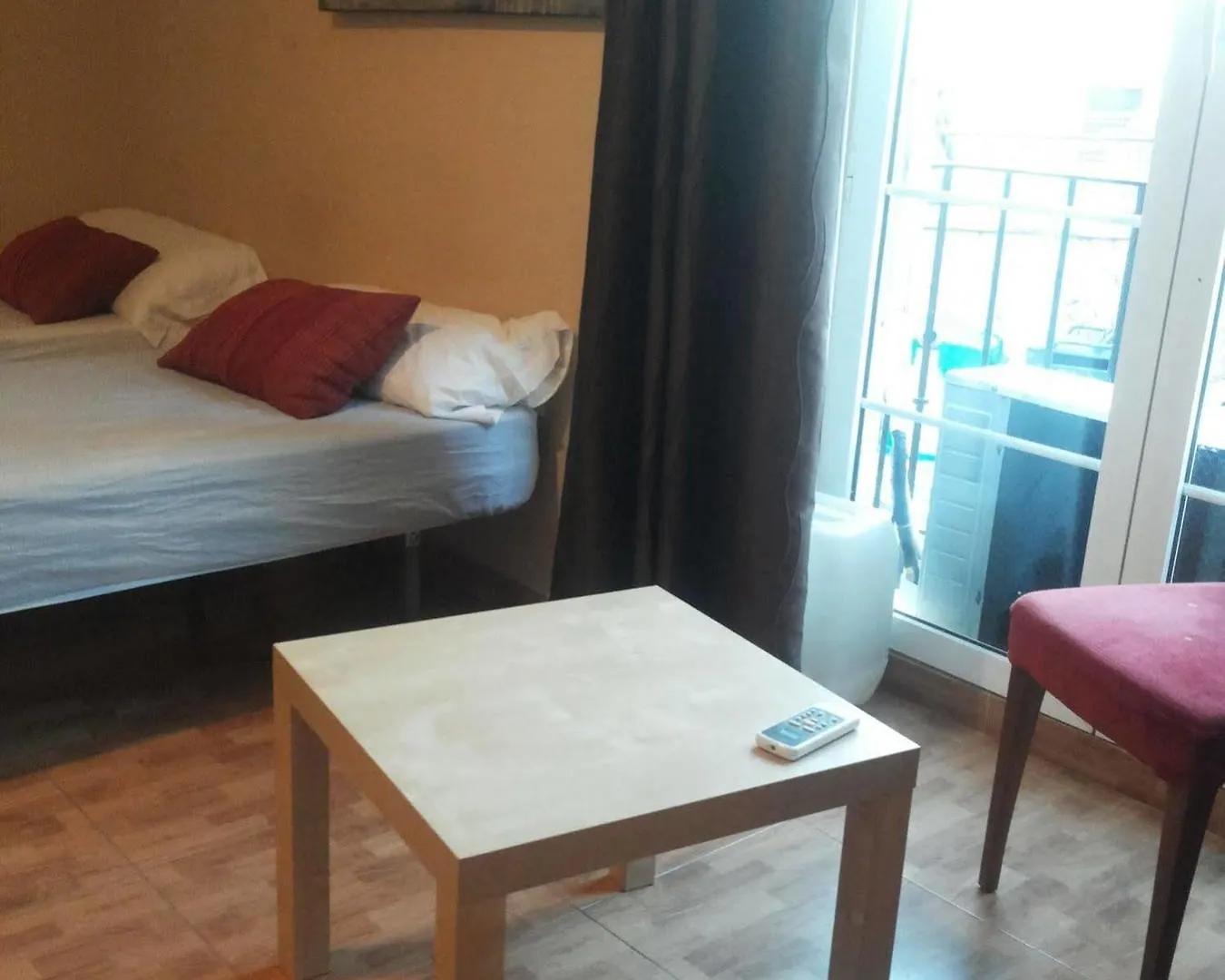 Pink House Guest House Malaga